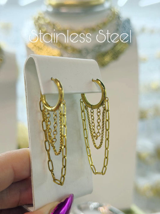 Aretes Hoop con Cadenas Colgantes – Oro 18K Stainless Steel ✨
